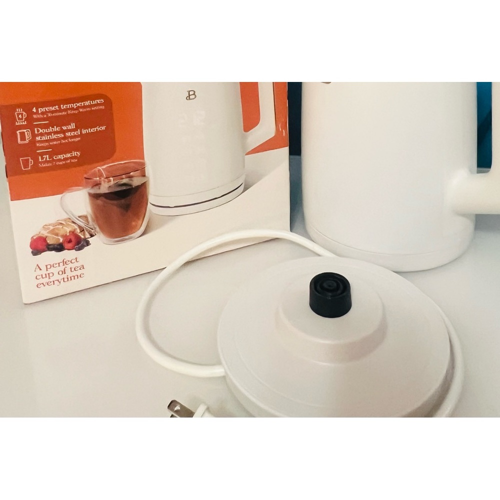 Beautiful Digital Programmable Temperature Kettle New - Picture 2 of 7